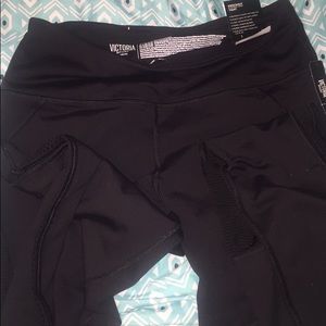 Victoria Sport Knockout Leggings